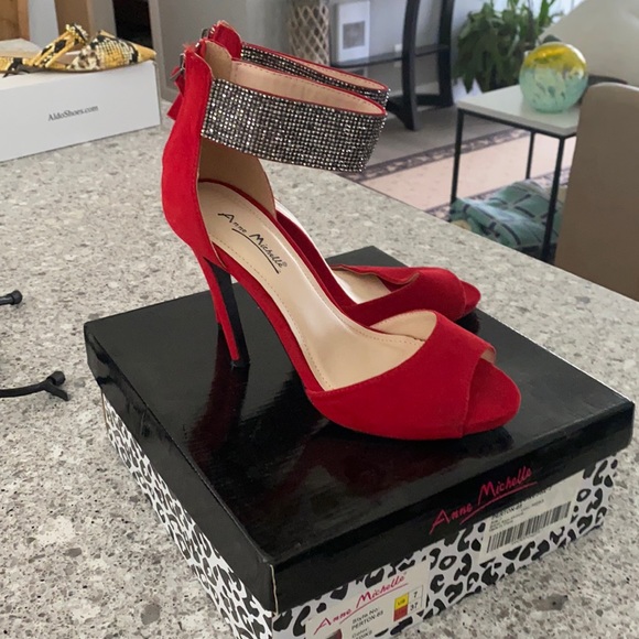 Red Bling Stiletto - Picture 1 of 8